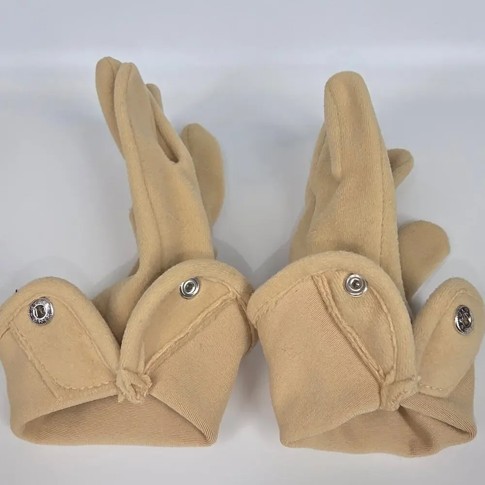 GAP WOMEN’S BUTTON‑TRIM STRETCH FLEECE GLOVES – NEUTRAL TAN – SMALL/MEDIUM